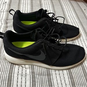 •Nike Roshe One Anthracite Black White Running Sneakers 511881-010 Mens Size 14